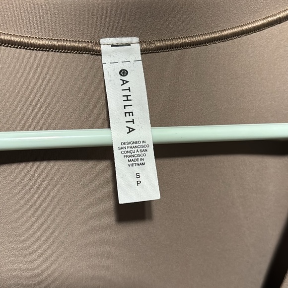 Athlete long sleeve wrap top - Picture 3 of 3